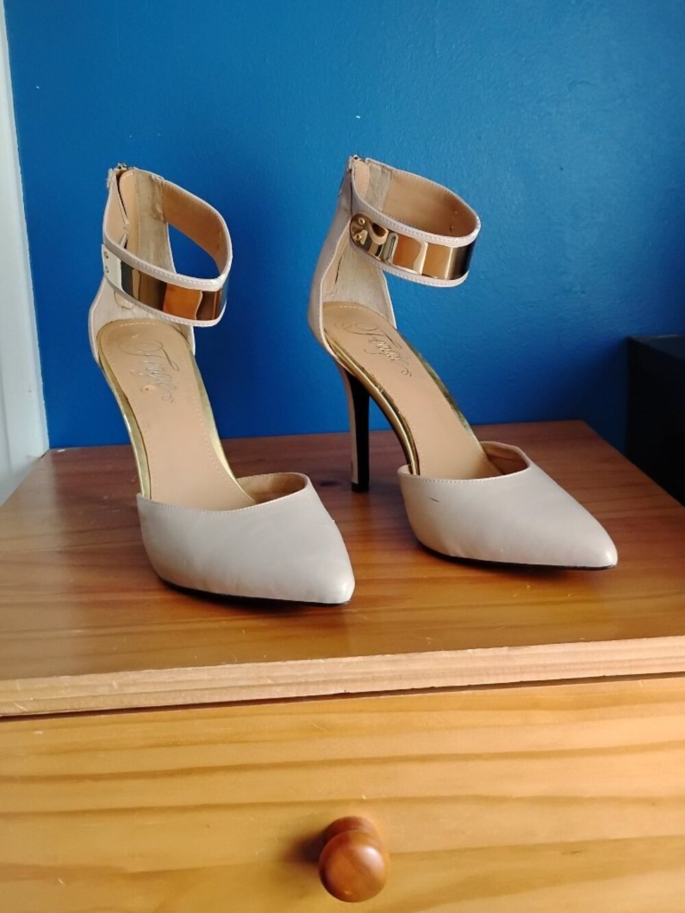 Fergies nude ankle strap pump 11